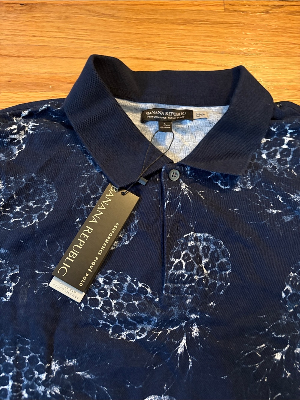 NWT Banana Republic Polo - Picture 2 of 4